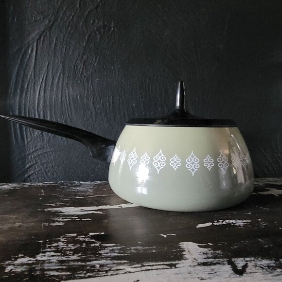 Vintage Oster Avocado Green Fondue Pot and Lid, Vintage Kitchen - Picture 1 of 5